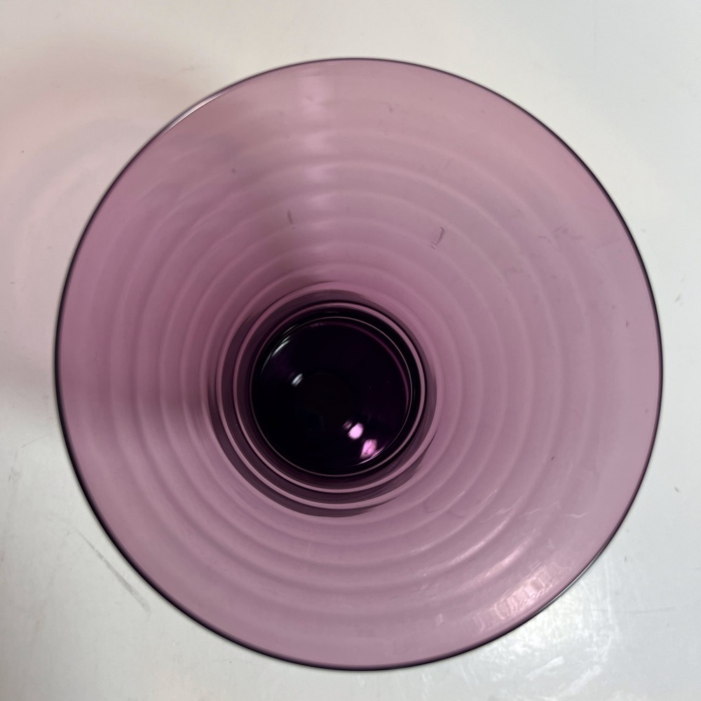Set of 4 Amethyst Glasses with Embossed Cylindrical Lines - Picture 3 of 8